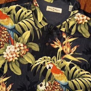 Tommy Bahama 100% Silk Camp Shirt Parrots Floral Hawaiian Men's L Short Sleeve